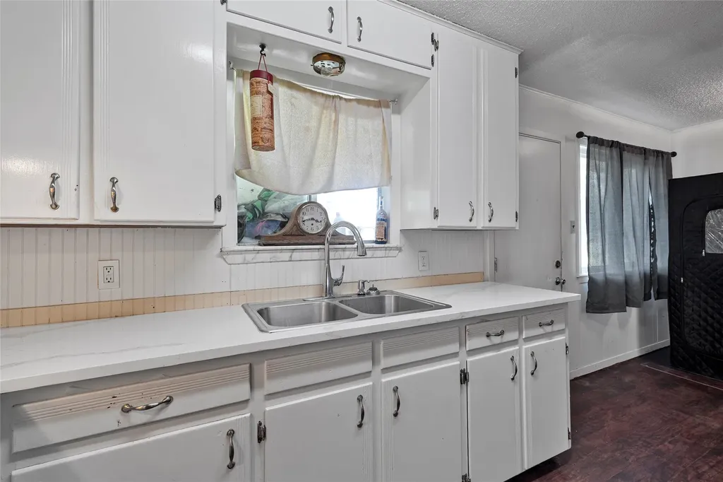 406 S Narcissus Kosse TX 76653