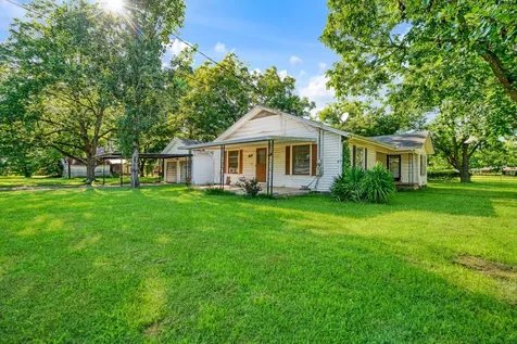 215 2nd Street NE Detroit TX 75436