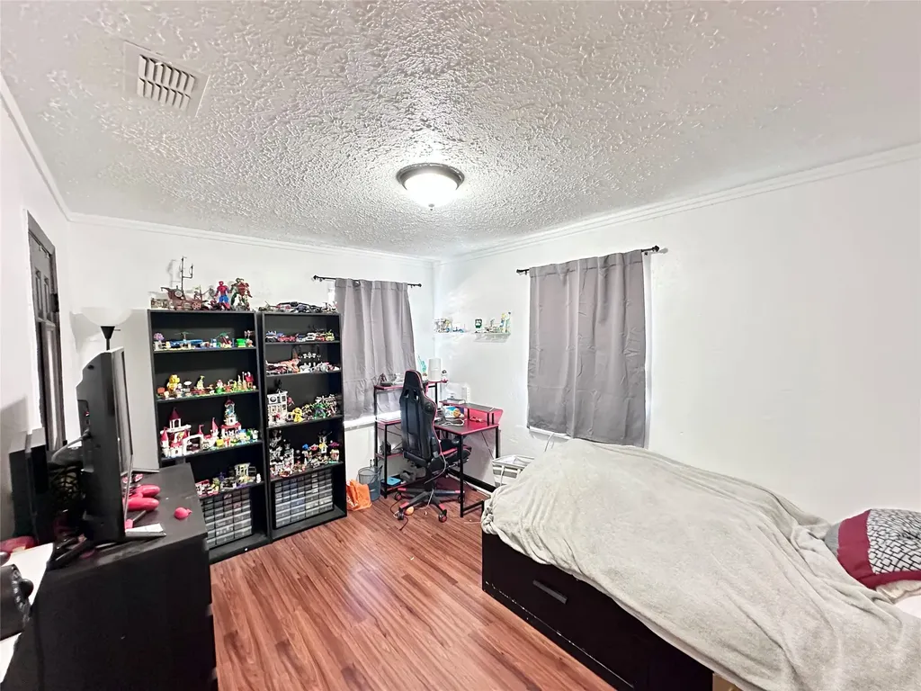 5032 Goodman Avenue Fort Worth TX 76107