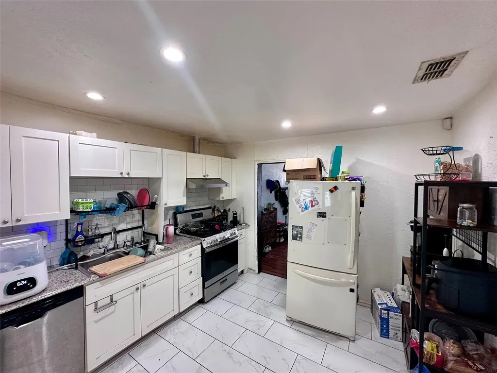 5032 Goodman Avenue Fort Worth TX 76107