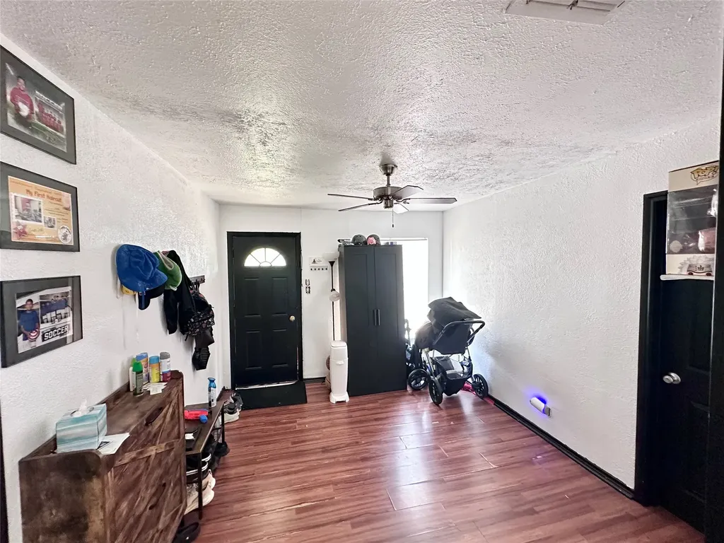 5032 Goodman Avenue Fort Worth TX 76107