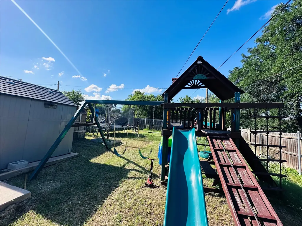 5032 Goodman Avenue Fort Worth TX 76107