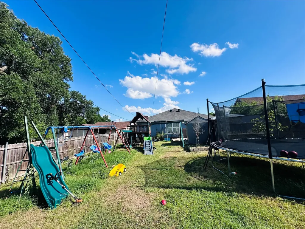 5032 Goodman Avenue Fort Worth TX 76107