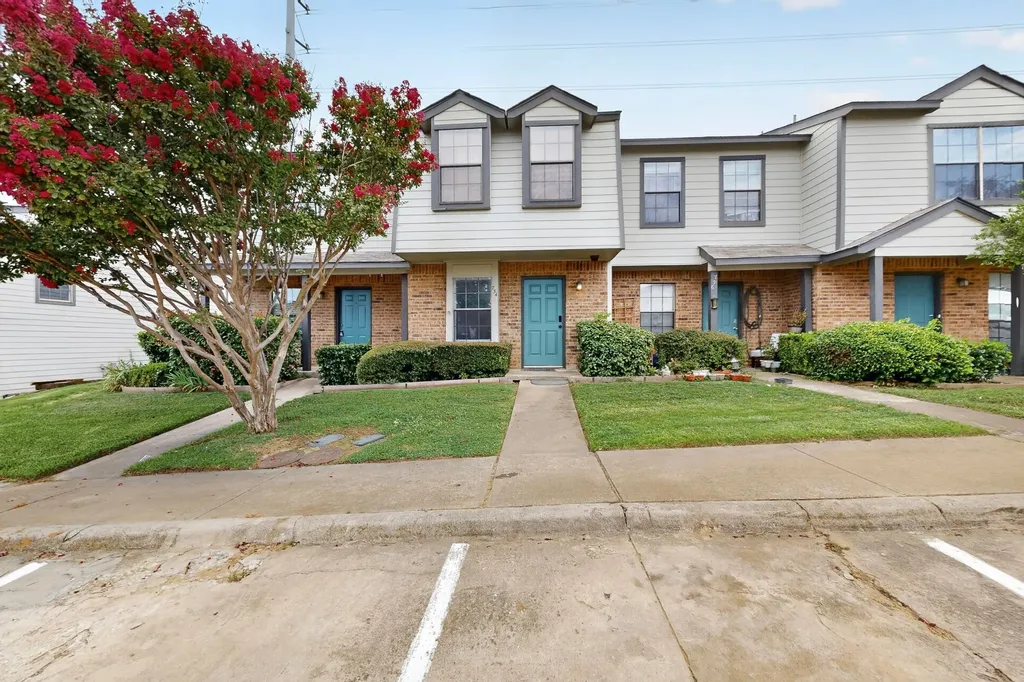 734 W Collins Street Denton TX 76201