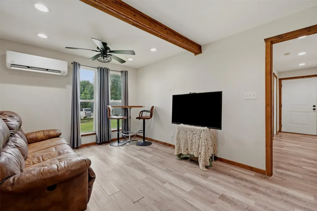 285 Sioux Drive Gordonville TX 76245