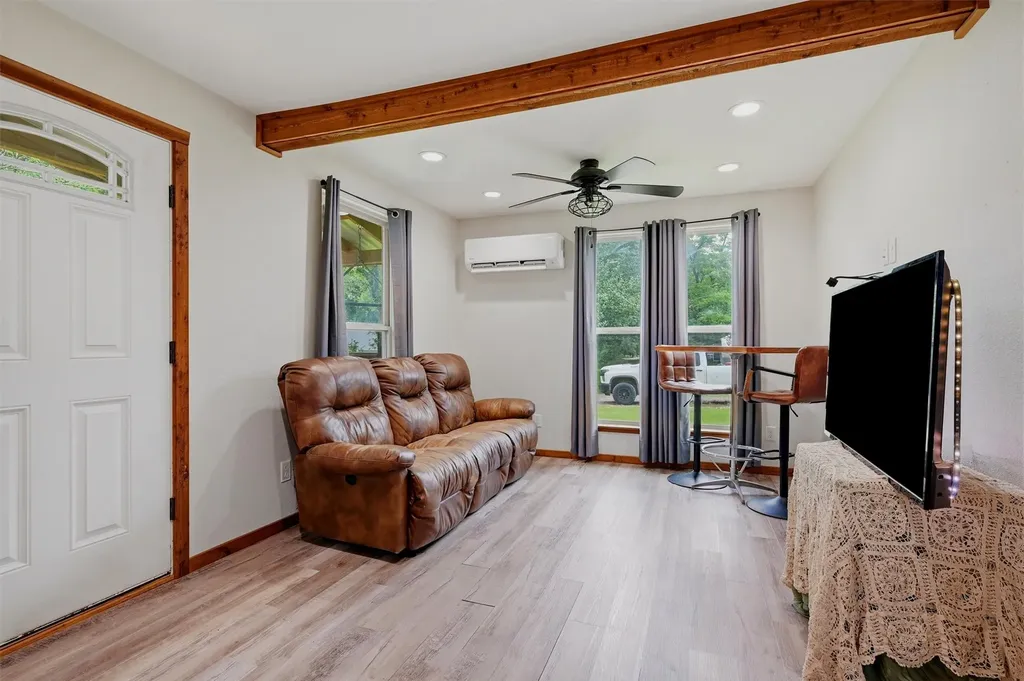 285 Sioux Drive Gordonville TX 76245