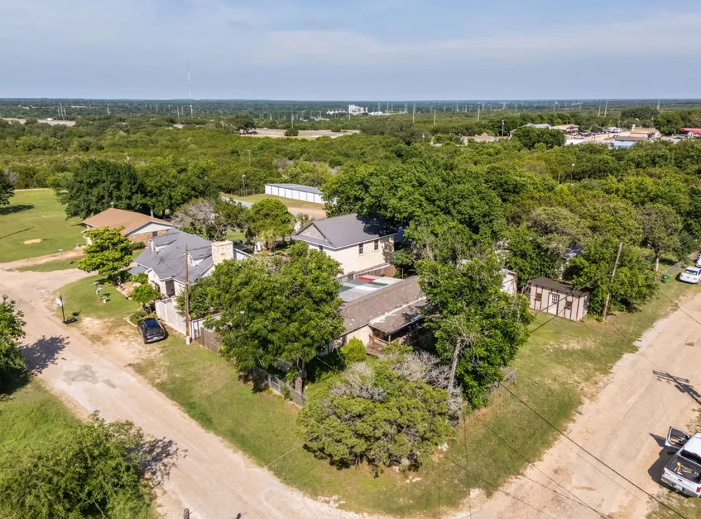 158 County Road 1813 Clifton TX 76634