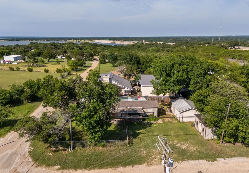 158 County Road 1813 Clifton TX 76634