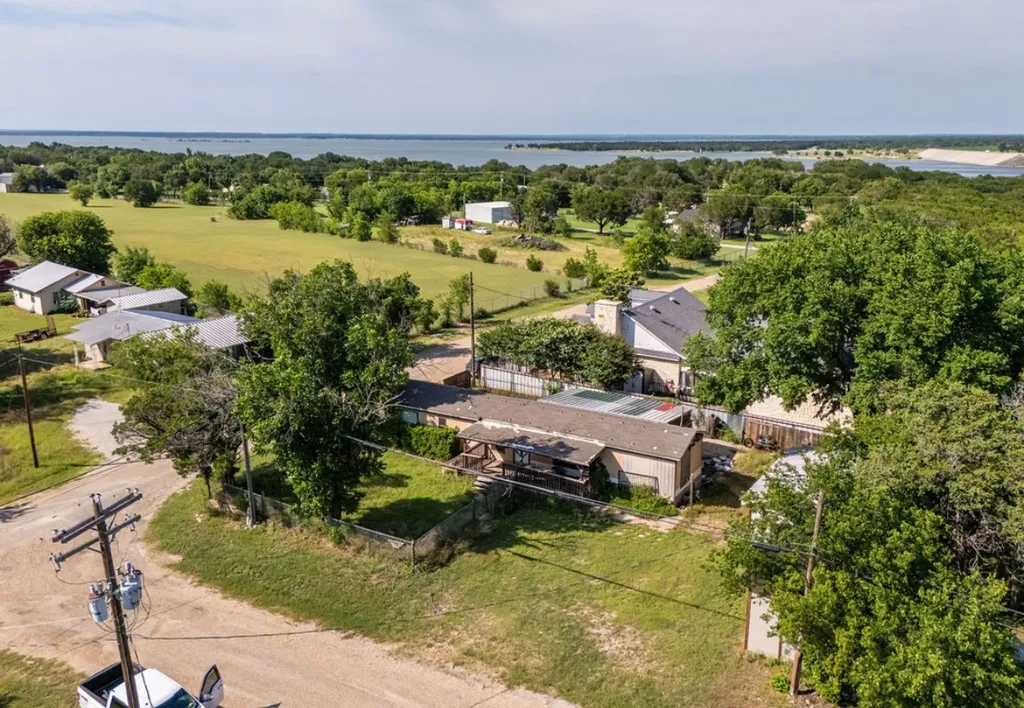 158 County Road 1813 Clifton TX 76634