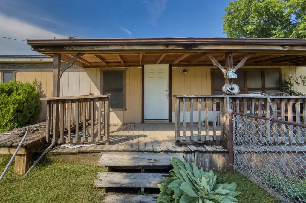 158 County Road 1813 Clifton TX 76634