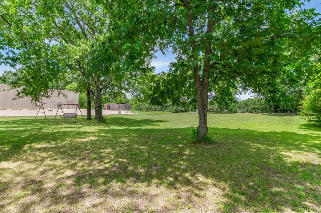 410 W Pine Street Edgewood TX 75117