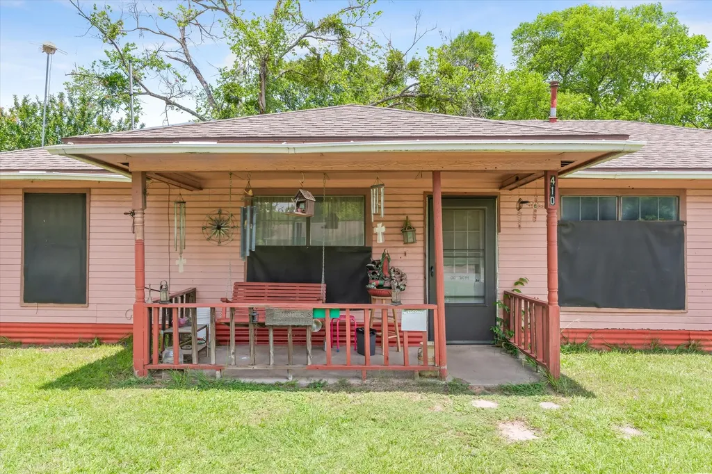 410 W Pine Street Edgewood TX 75117