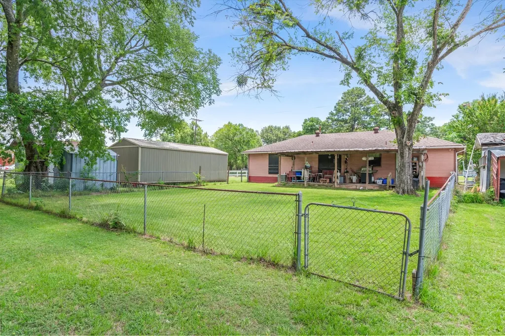 410 W Pine Street Edgewood TX 75117