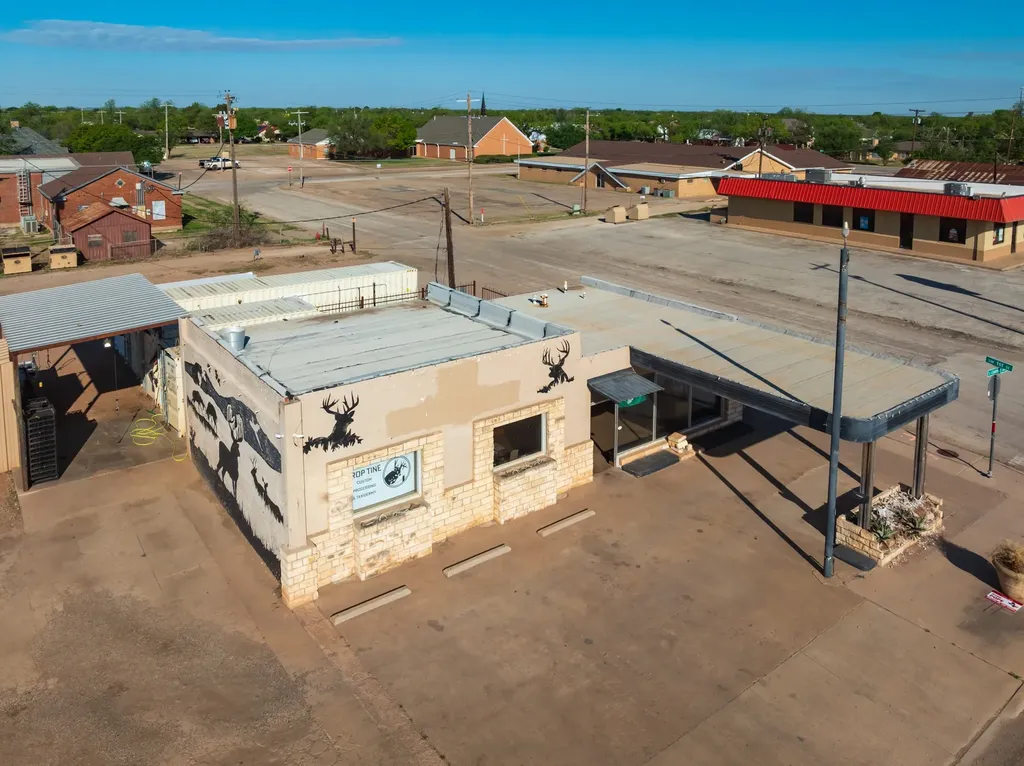 126 S Central Avenue Hamlin TX 79520