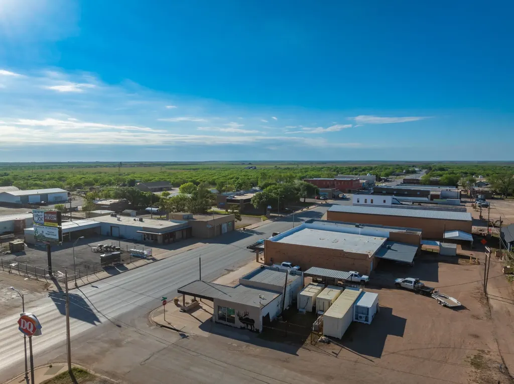 126 S Central Avenue Hamlin TX 79520