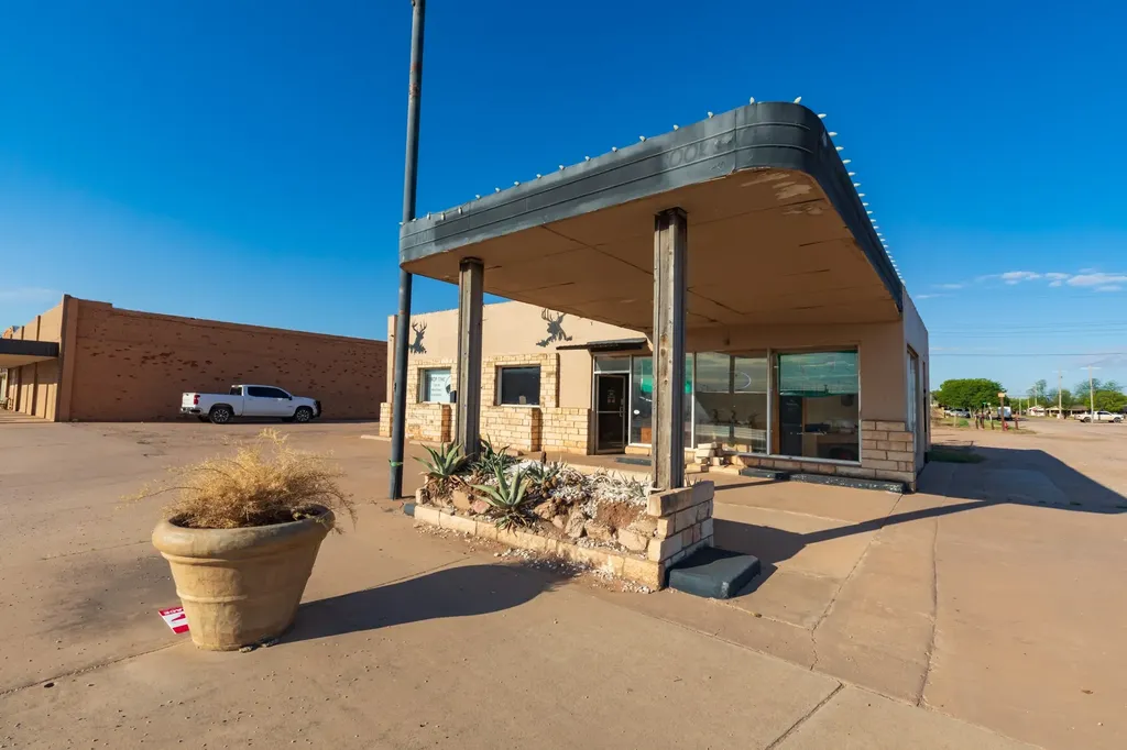 126 S Central Avenue Hamlin TX 79520
