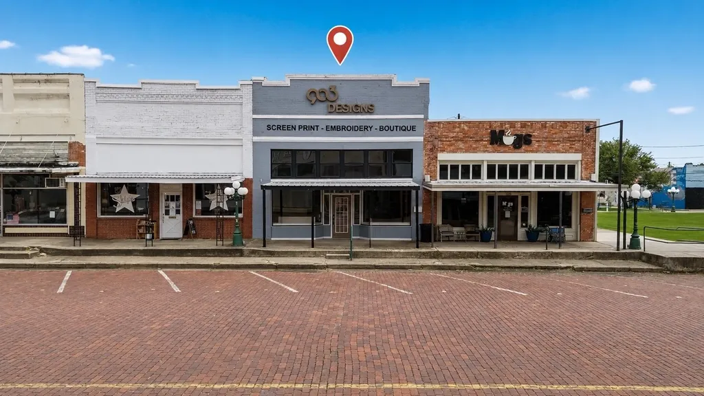 1121 Main Street Commerce TX 75428