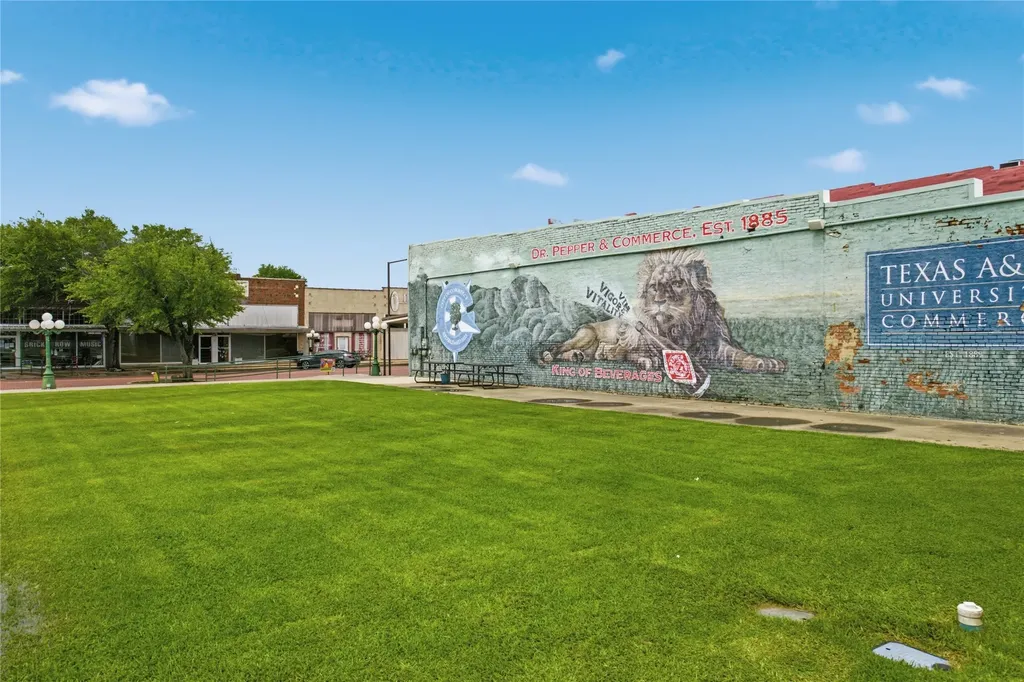 1121 Main Street Commerce TX 75428