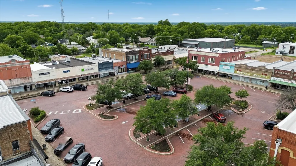 1121 Main Street Commerce TX 75428