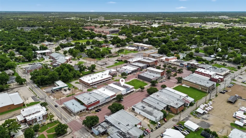 1121 Main Street Commerce TX 75428