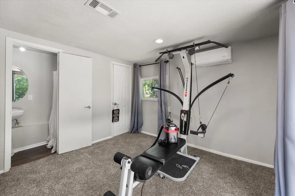 555 W Main Street Lancaster TX 75146