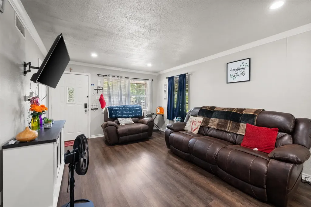 555 W Main Street Lancaster TX 75146