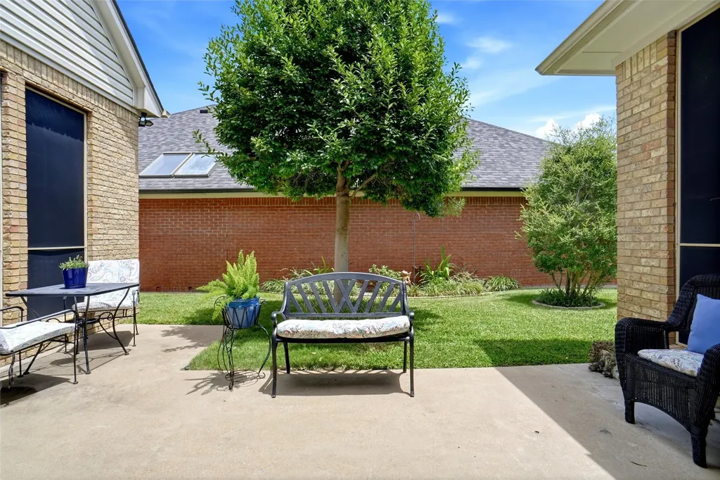 1000 Murl Drive Irving TX 75062