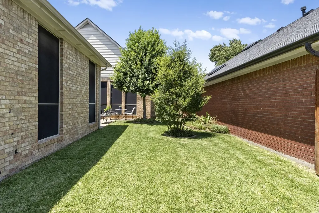 1000 Murl Drive Irving TX 75062