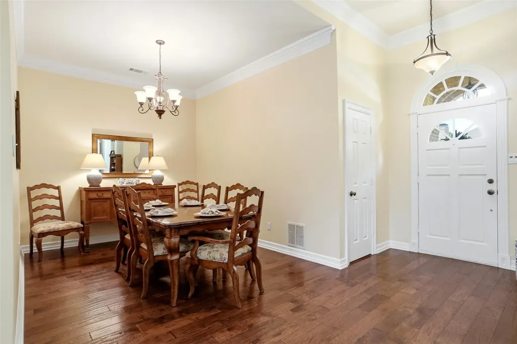 1000 Murl Drive Irving TX 75062