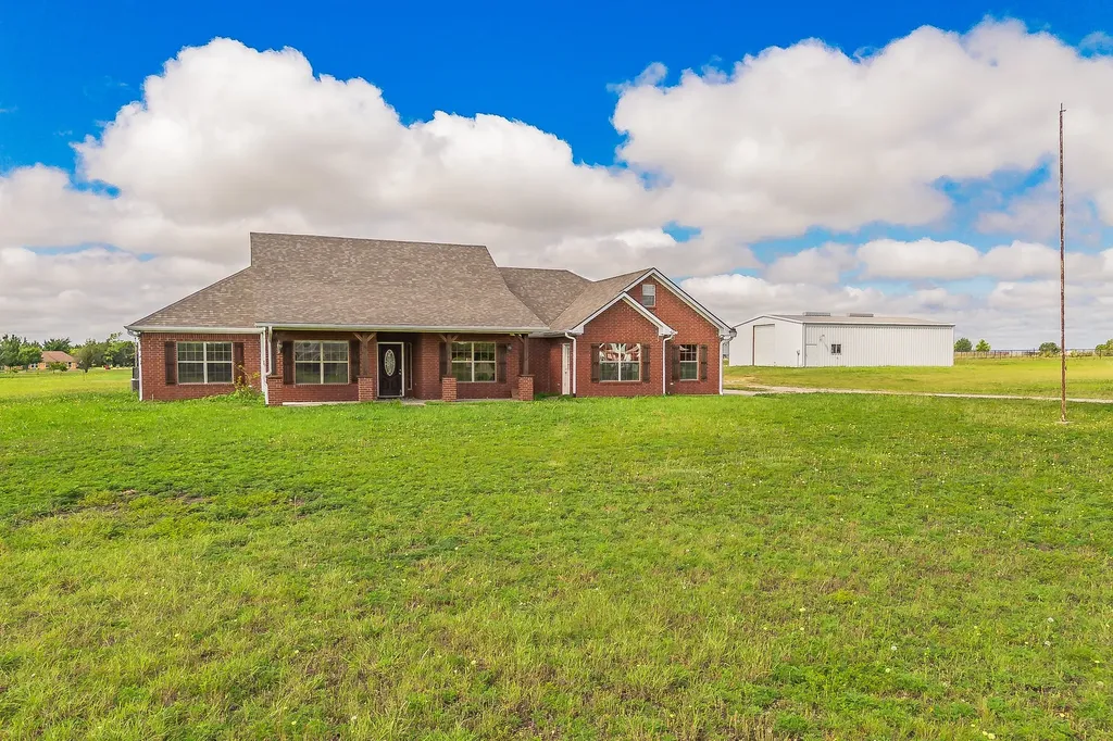 117 Wagon Wheel Circle Leonard TX 75452