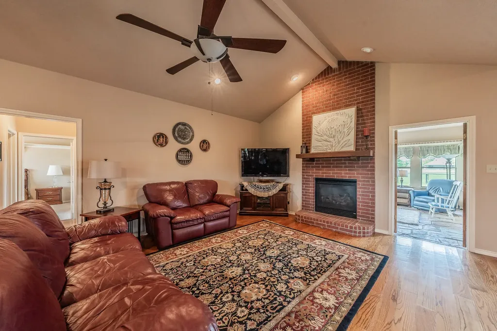 117 Wagon Wheel Circle Leonard TX 75452