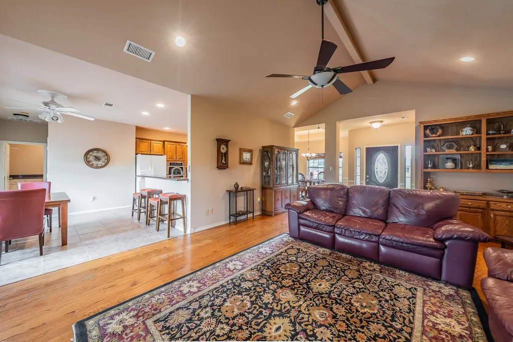 117 Wagon Wheel Circle Leonard TX 75452