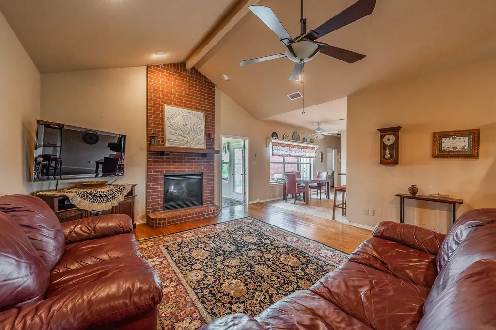 117 Wagon Wheel Circle Leonard TX 75452