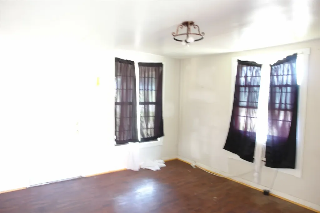 1006 S Bluffton San Saba TX 76877
