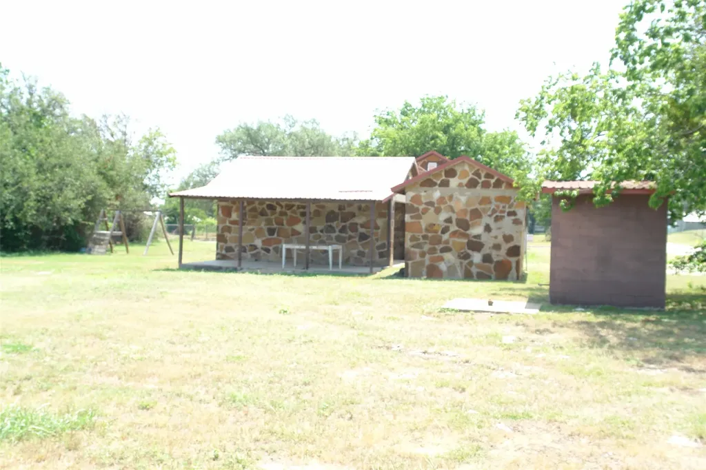 1006 S Bluffton San Saba TX 76877