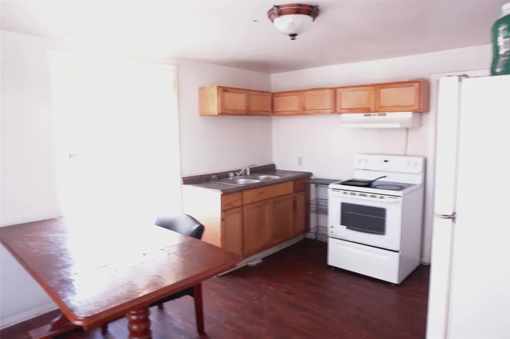 1006 S Bluffton San Saba TX 76877