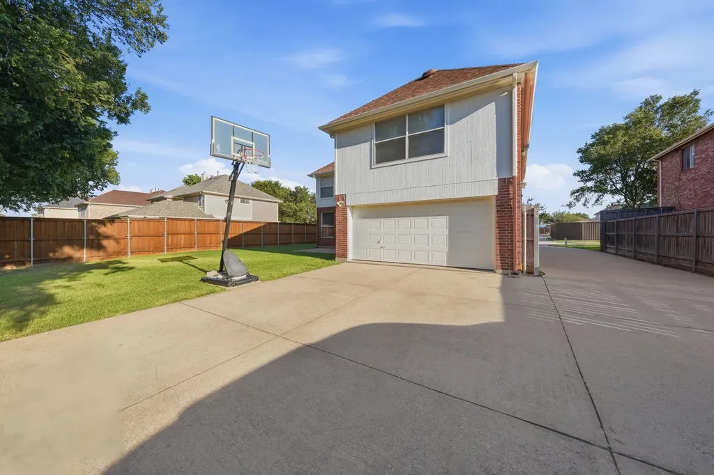 1101 Larkspur Drive Allen TX 75002