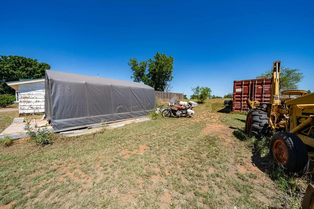 510 N Elizabeth Avenue Rotan TX 79546