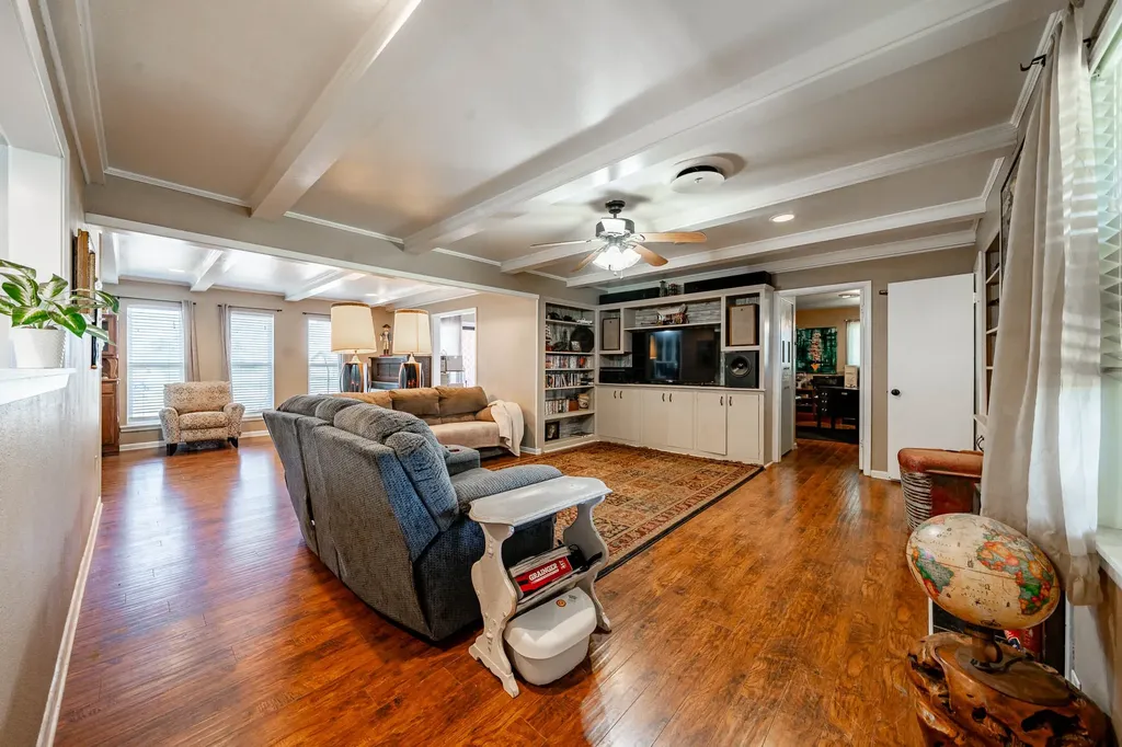 510 N Elizabeth Avenue Rotan TX 79546