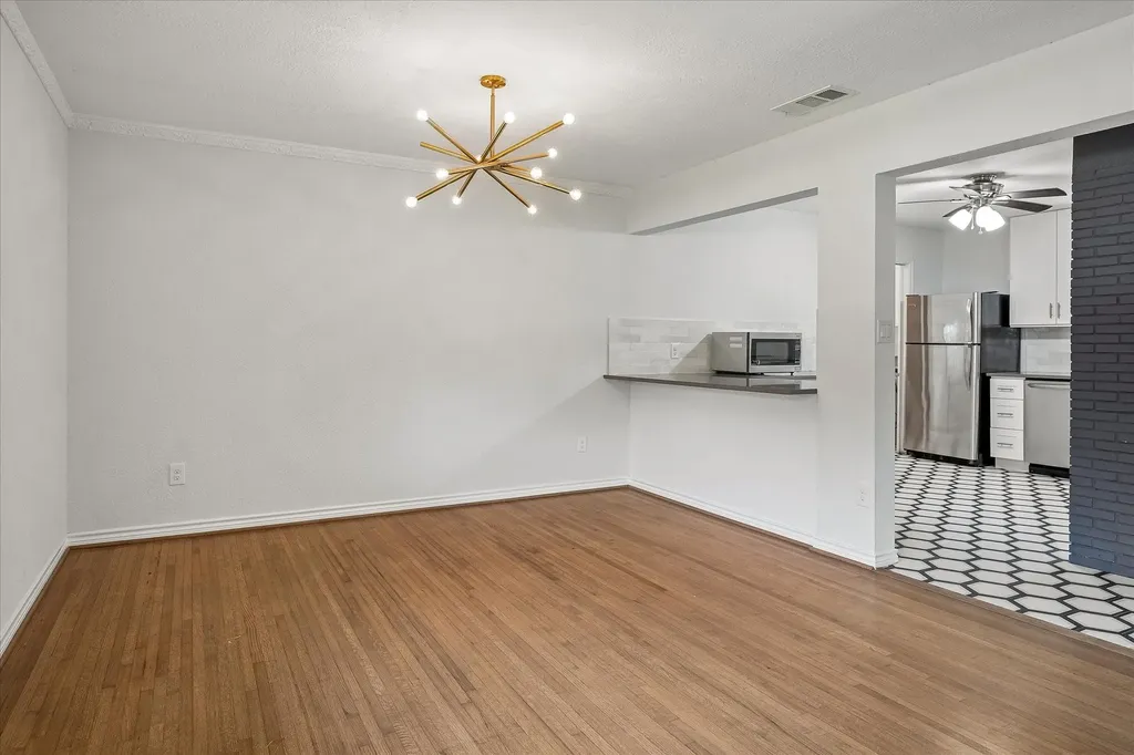 2203 Healey Drive Dallas TX 75228
