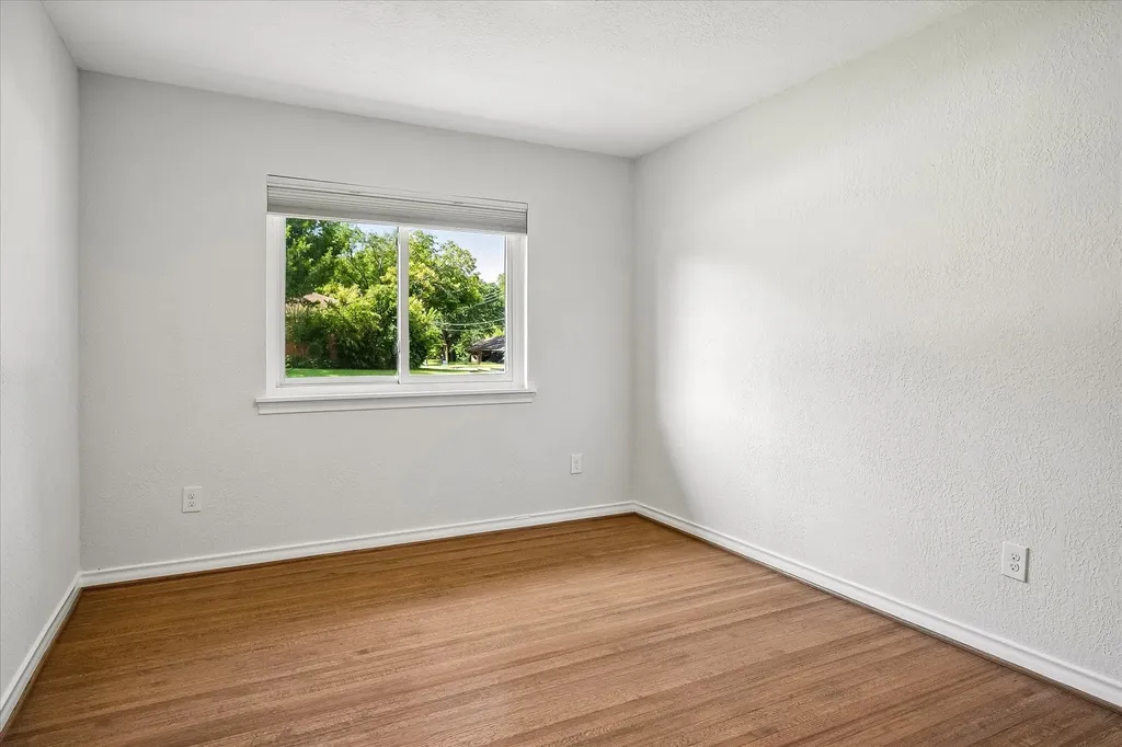 2203 Healey Drive Dallas TX 75228