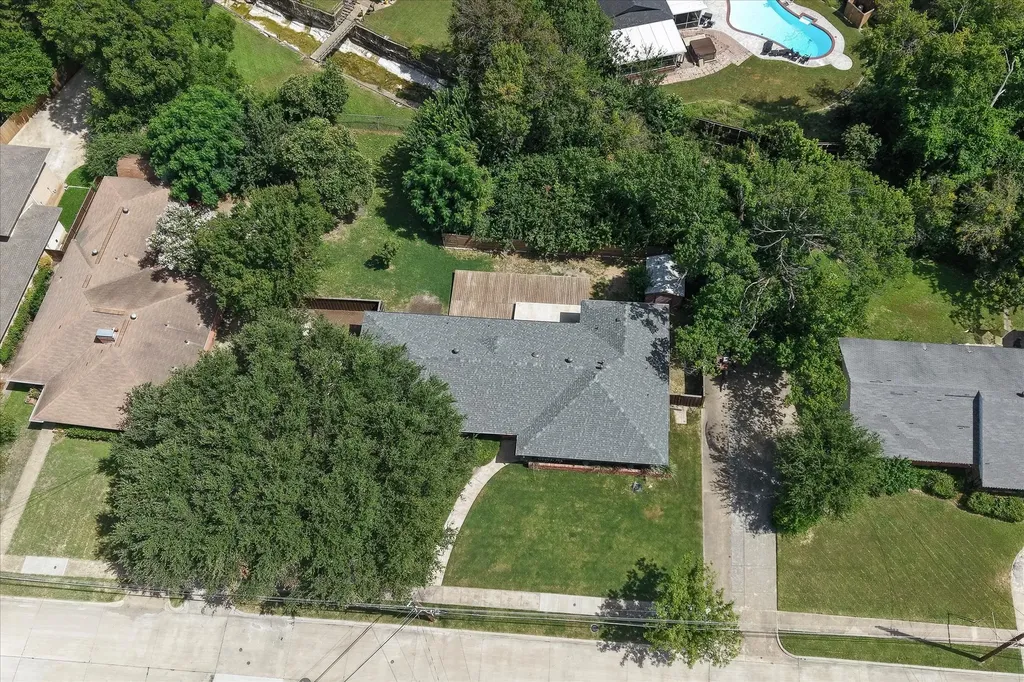 2203 Healey Drive Dallas TX 75228