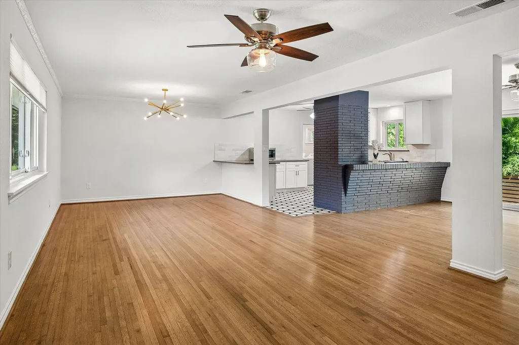 2203 Healey Drive Dallas TX 75228