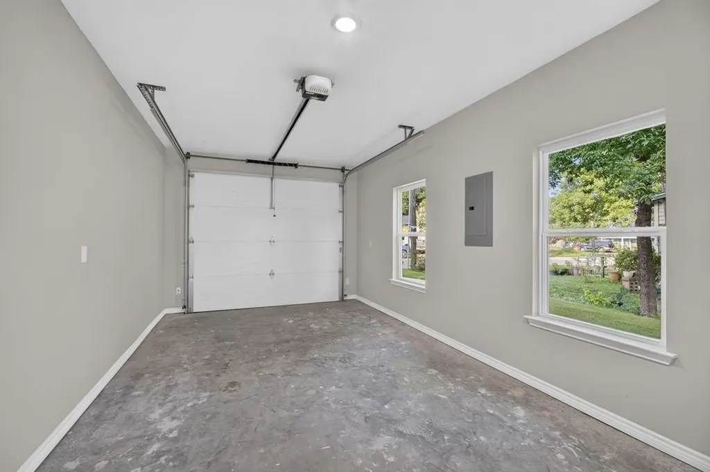 107 Smith Street Hillsboro TX 76645
