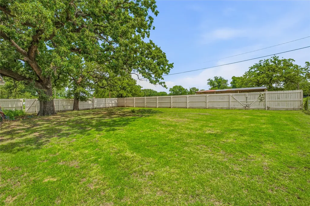 207 N Fisher Gorman TX 76454