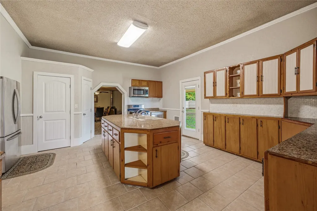 207 N Fisher Gorman TX 76454