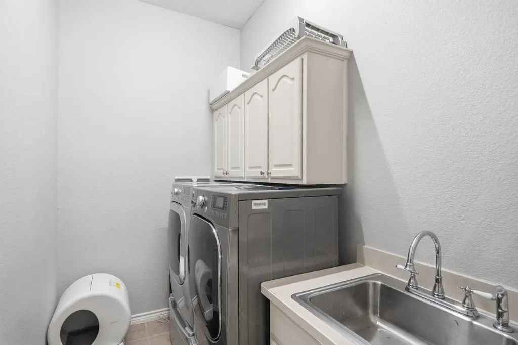 3326 Castlewood Boulevard Highland Village TX 75077