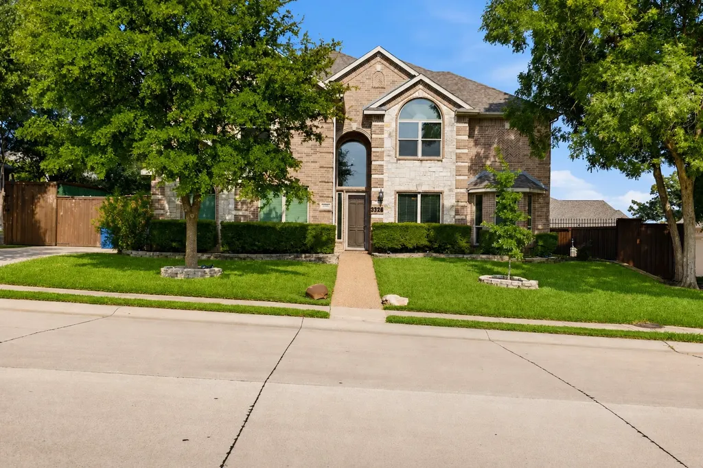 3326 Castlewood Boulevard Highland Village TX 75077