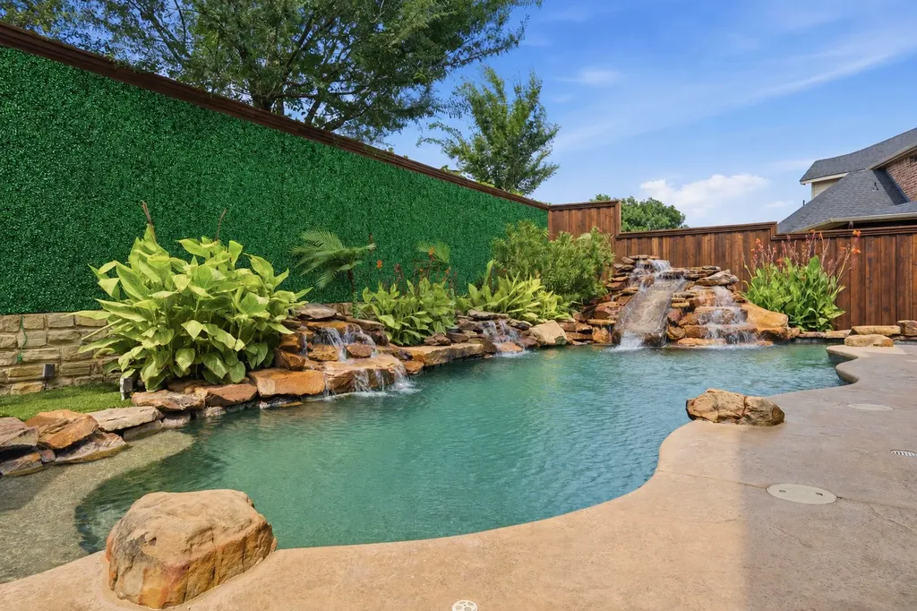 3326 Castlewood Boulevard Highland Village TX 75077