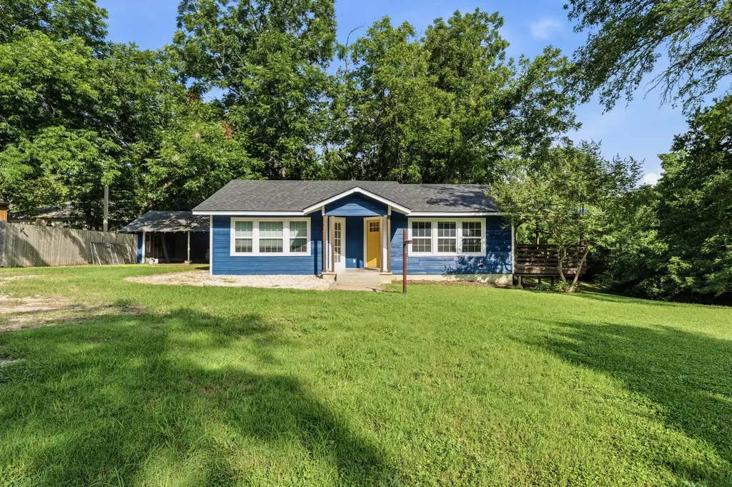 603 E Avenue A Valley Mills TX 76689
